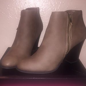 Taupe heeled booties